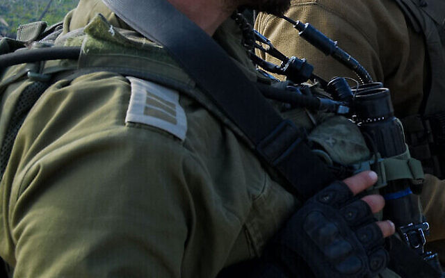 Illustrative: An IDF combat soldier with the rank of captain is seen during a drill in the Golan Heights, on January 10, 2023. (Michael Giladi/Flash90)