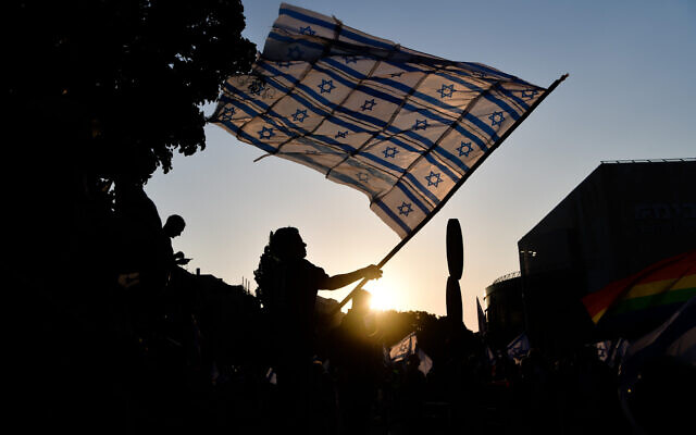 Israelis protest against the judicial overhaul in Tel Aviv on May 6, 2023. (Avshalom Sassoni/Flash90)