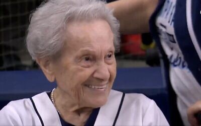 Screen capture from video of 100-year-old Holocaust survivor Helen Kahan, who threw out the first pitch of a Tampa Bay Rays game on May 5, 2023. (Twitter. Used in accordance with Clause 27a of the Copyright Law)