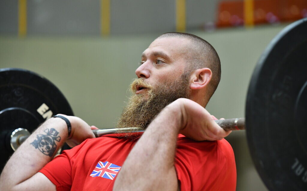 A British athlete competes in the crossfit event during the 3rd Veterans Games in Tel Aviv on May 29, 2023. (courtesy Beit HaLohem UK)