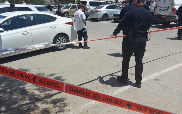 Police at the scene of a fatal shooting in the southern town of Tel Sheva on May 3, 2023 (police)