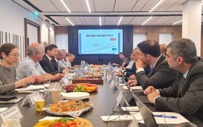 IMF staff mission to Israel led by Miguel Segoviano presents initial country report to Bank of Israel governor Amir Yaron and Finance Minister Bezalel Smotrich, May 10, 2023. (Finance Ministry Spokesperson's Office)