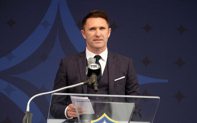 Robbie Keane attends an LA Galaxy David Beckham statue MLS soccer ceremony at Legends Plaza in front of Dignity Health Sports Park in Carson, California, March 2, 2019. (AP Photo/Ringo H.W. Chiu)