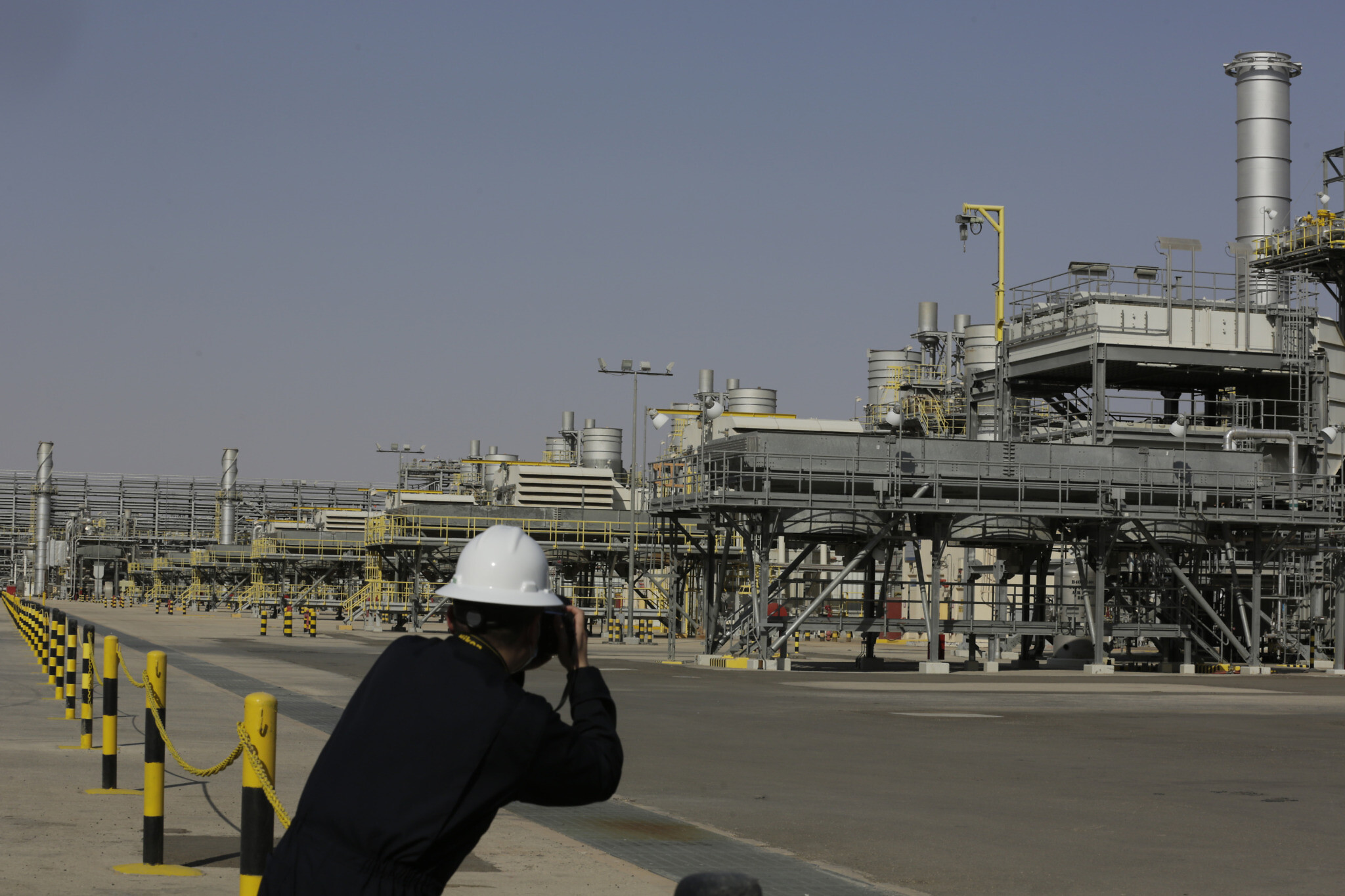 Saudi Arabia to sharply slash oil output in bid to pump up prices | The ...