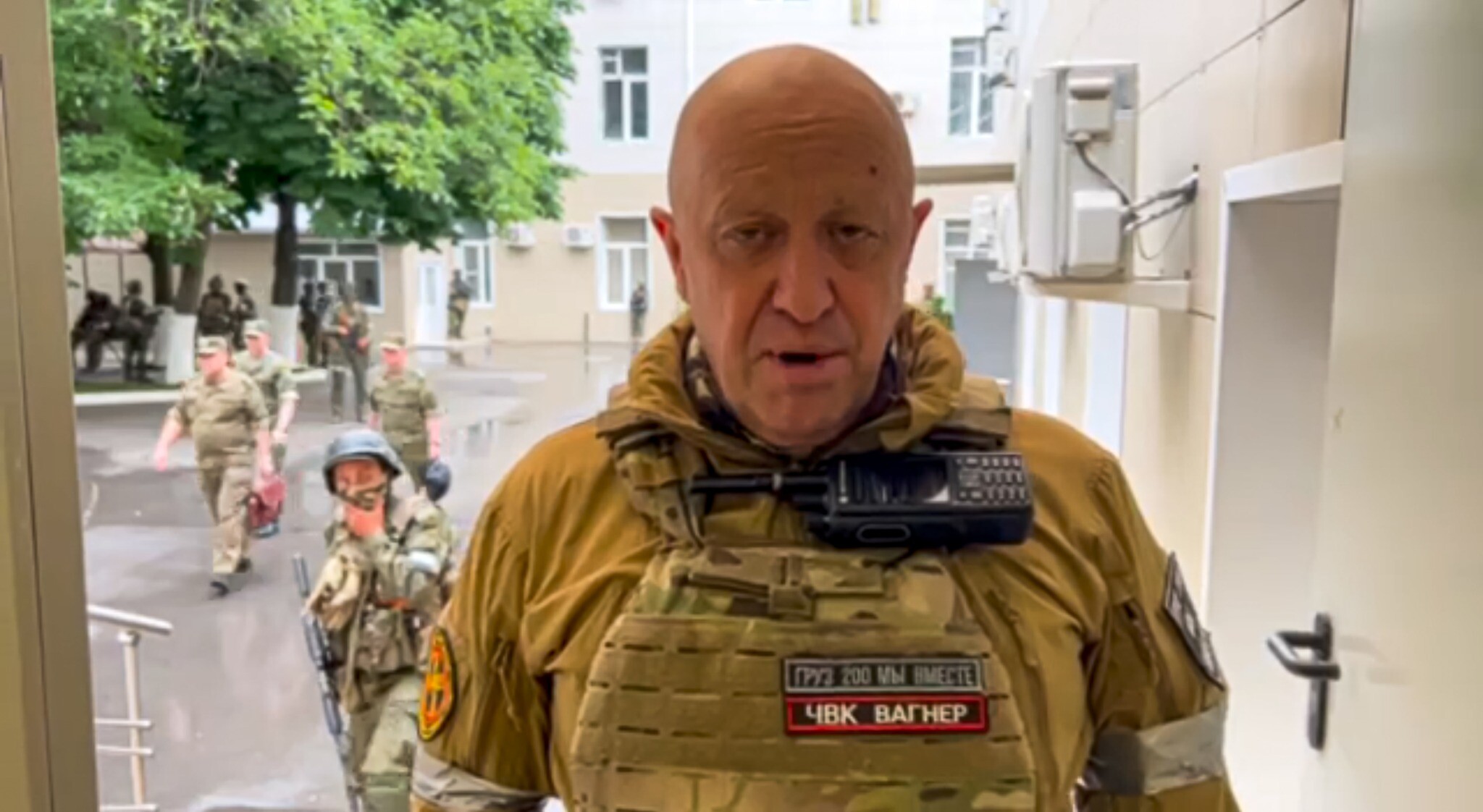 Rebellious Wagner chief announces surprise halt of march on Moscow, return  to bases