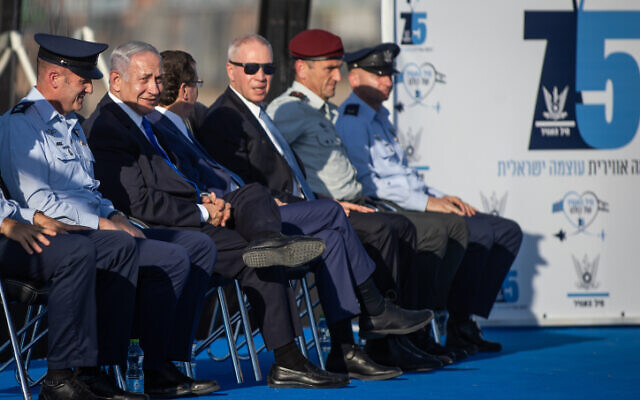 From left: IAF chief Tomer Bar, Prime Minister Benjamin Netanyahu, President Isaac Herzog, Defense Minister Yoav Galant and IDF Chief of Staff Herzi Halevi at a graduation ceremony for pilots at Hatzerim Air Base in the Negev desert, June 29, 2023. (Oren Ben Hakoon/Flash90)