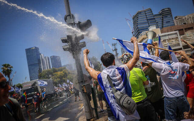 Protesters against the judicial overhaul in Tel Aviv, July 11, 2023 (Chaim Goldberg/Flash90)