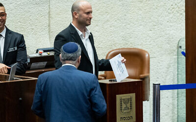 Otzma Yehudit MK Yitzhak Kroizer, during a Knesset vote that appointed him to the Judicial Selection Committee, July 12, 2023. (Yonatan Sindel/Flash90)