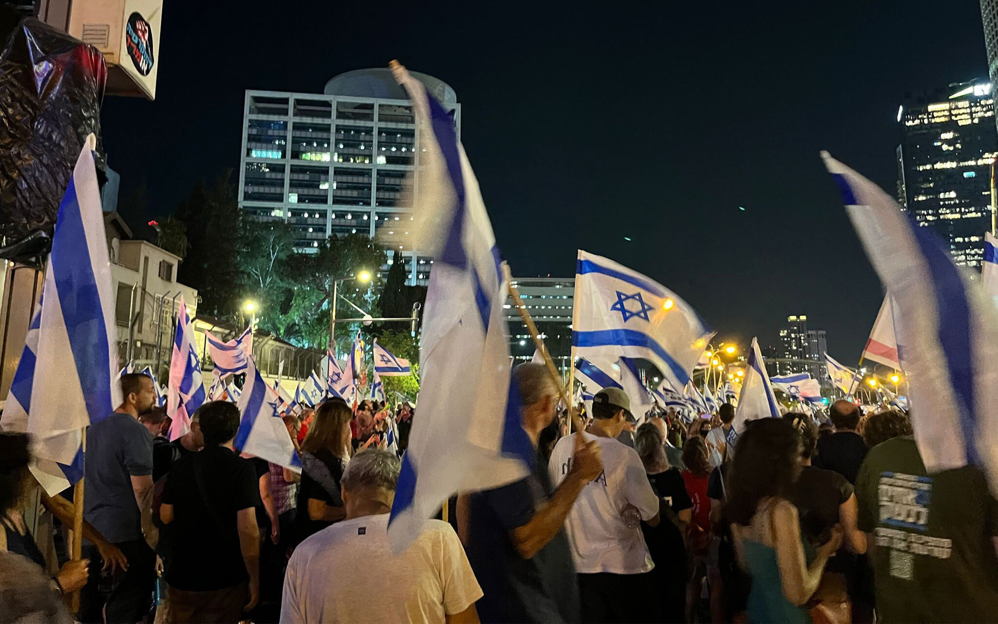 Fresh overhaul protests held in Tel Aviv amid fears of escalation with police The Times of Israel