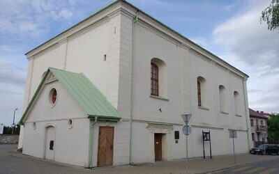 The site of a former synagogue in Chmielnik, Poland. (Wojciech Domagała/Wikimedia Commons)
