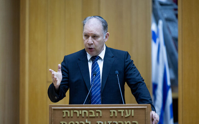 Attorney Ilan Bombach, Vice Chairman of the Election Committee, speaks at a committee meeting in Jerusalem, September 29, 2022. (Yonatan Sindel/Flash90)