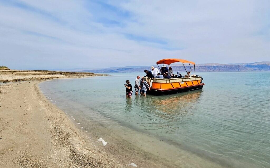 world News  Boat trip aimed at saving Dead Sea also explores marvels revealed by its evaporation