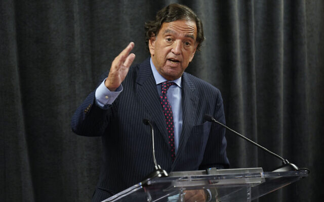 Former US diplomat Bill Richardson speaks to reporters during a news conference in New York, November 16, 2021. (AP Photo/Seth Wenig/File)