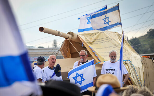 Veterans of the Yom Kippur War protest against the government's judicial overhaul in Mevaseret Zion, February 25, 2023 (Yossi Zamir/Flash90)