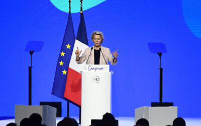 President of the European Commission Ursula von der Leyen delivers a speech during the European Campus of the French governing party Renaissance, in Bordeaux on October 7, 2023. (Photo by Christophe ARCHAMBAULT / AFP)