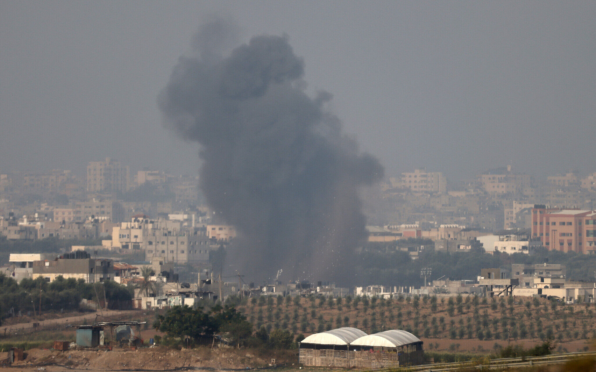 Oct. 22: Israel confirms 2nd aid convoy in Gaza, shows rocket
