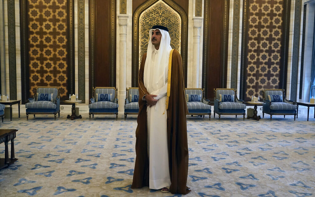 Qatari Emir Sheikh Tamim bin Hamad Al-Thani waits for the arrival of US Secretary of State Antony Blinken in Lusail, Qatar, October 13, 2023. (AP Photo/Jacquelyn Martin, Pool, File)