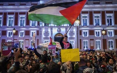 Demonstrators shout slogans during a pro-Palestinian rally at the Puerta del Sol square in downtown Madrid, Spain, October 21, 2023. (Manu Fernandez/AP)