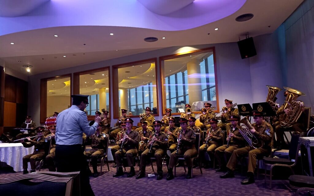 An IDF orchestra performs for Sderot evacuees, Dead Sea, October 30, 2023. (IDF)