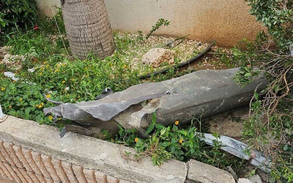 Fragments of intercepted rockets fall in central cities, including at Ramat Hasharon school - Vimarsana News