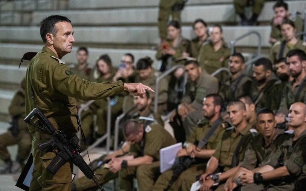 IDF Chief of Staff Lt. Gen. Herzi Halevi speaks to Golani commanders at an undisclosed military base, October 21, 2023. (Israel Defense Forces)