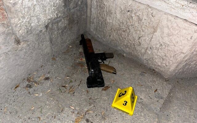 A 'Carlo' makeshift submachine gun used in a terror attack against police officers in Jerusalem, October 12, 2023. (Israel Police)
