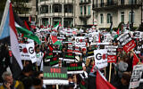 Pro-Palestinian, anti-Israel rally in London on October 21, 2023 to demand a ceasefire. (Henry Nicholls/AFP)
