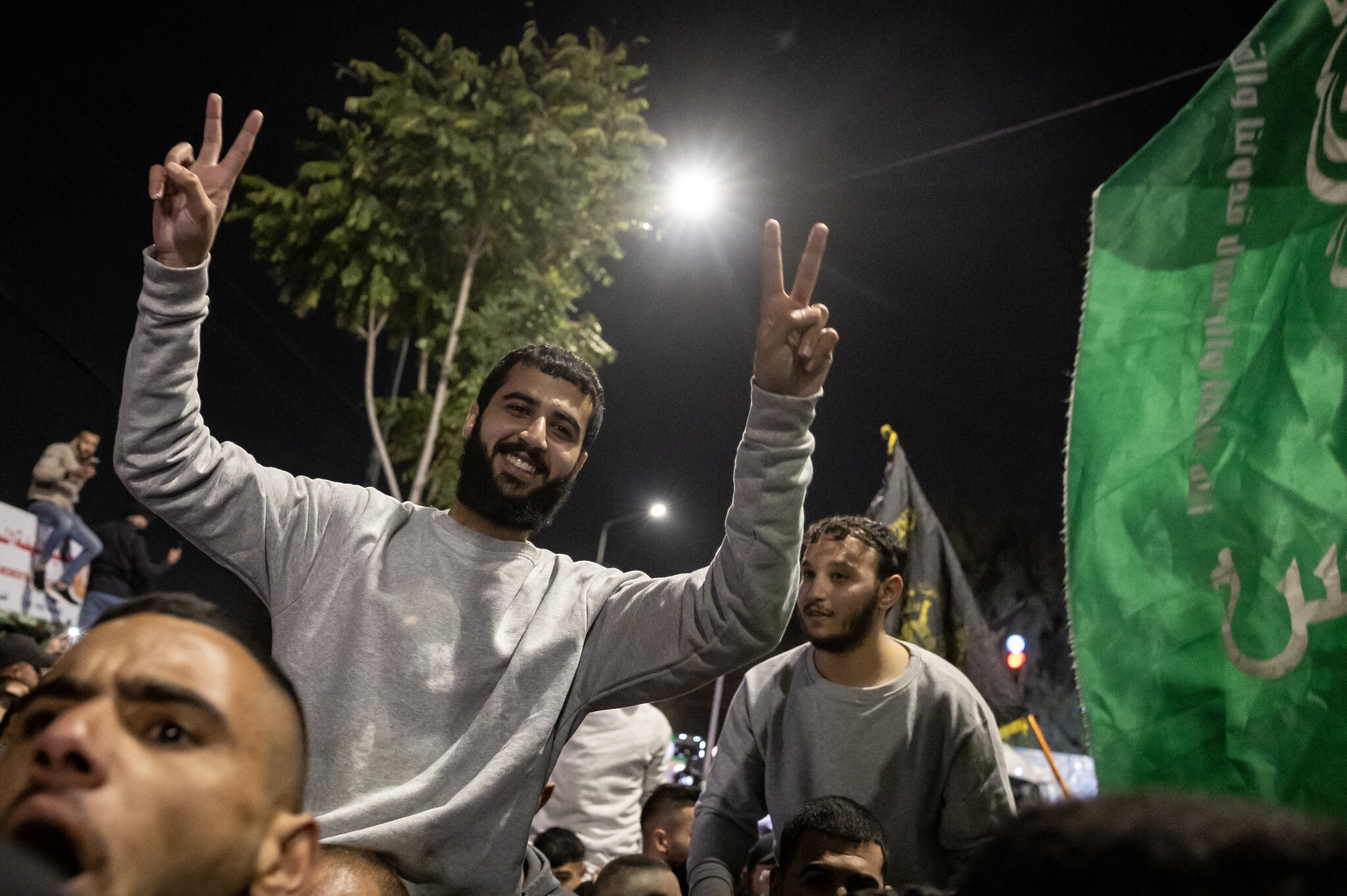 Palestinians in Ramallah cheer Hamas as dozens more prisoners freed ...