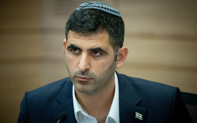 Communications Minister Shlomo Karhi attends a hearing of the Knesset Economy Committee, November 20, 2023. (Yonatan Sindel/Flash90)