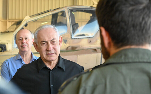 Prime Minister Benjamin Netanyahu at the Ramon Air Force Base, November 5, 2023 (Kobi Gideon / GPO)