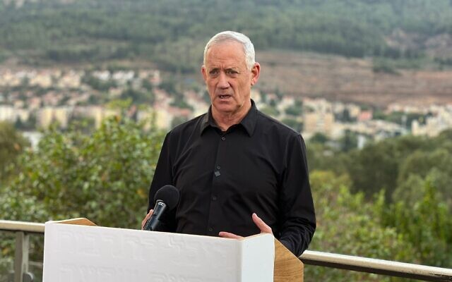 War cabinet minister Benny Gantz gives a speech while touring the IDF's Northern Command on November 14, 2023. (Courtesy)