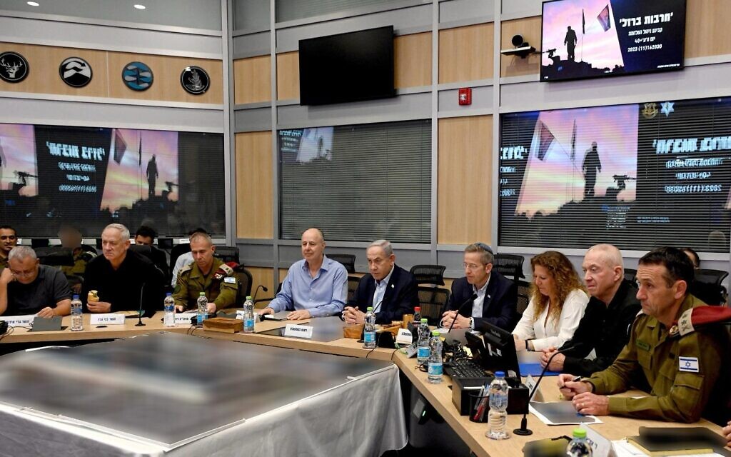 Prime Minister Benjamin Netanyahu leads a meeting of the war cabinet in Tel Aviv on November 16, 2023. (Haim Zach/GPO)