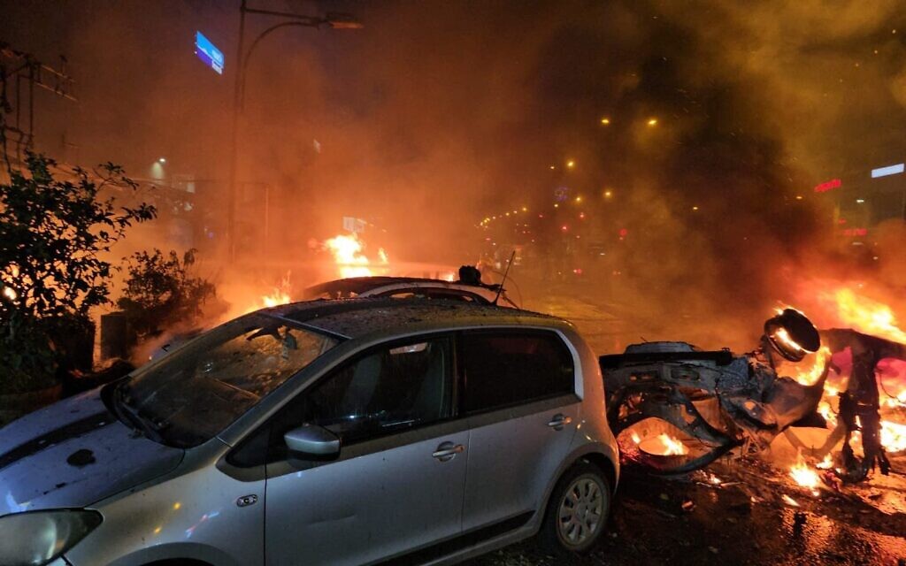 Blazes break out in Kiryat Shmona after Hamas fires rockets from Lebanon (Fire and Rescue Services)