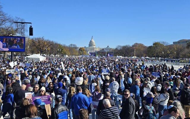 Jewish Americans attend a pro-Israel rally in Washington on November 14, 2023. (Yoni Charash)