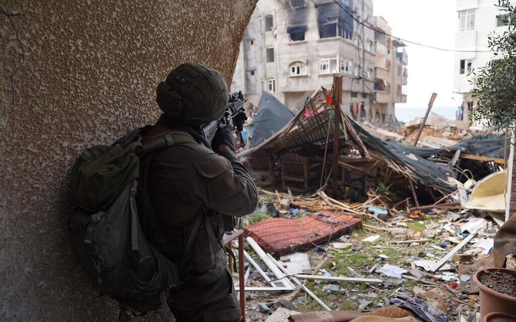 IDF troops operate inside Gaza during the ongoing ground offensive against Hamas, in a picture released November 22, 2023. (IDF Spokesman)