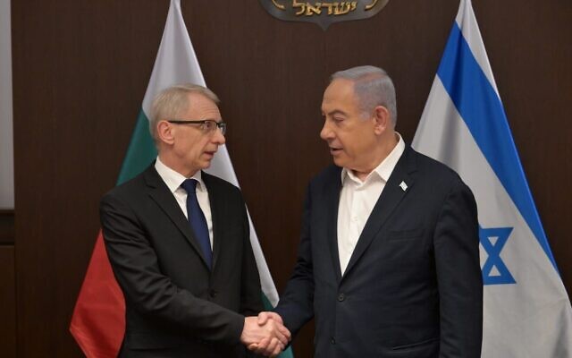 Prime Minister Benjamin Netanyahu meets Bulgaria's Prime Minister Nikolay Denkov in Jerusalem, November 6, 2023 (Amos Ben Gershom/GPO)