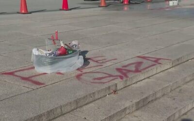 'Free Gaza' graffitied on the steps of the Lincoln Memorial in Washington on December 21, 2023. (Screen capture/Fox News)