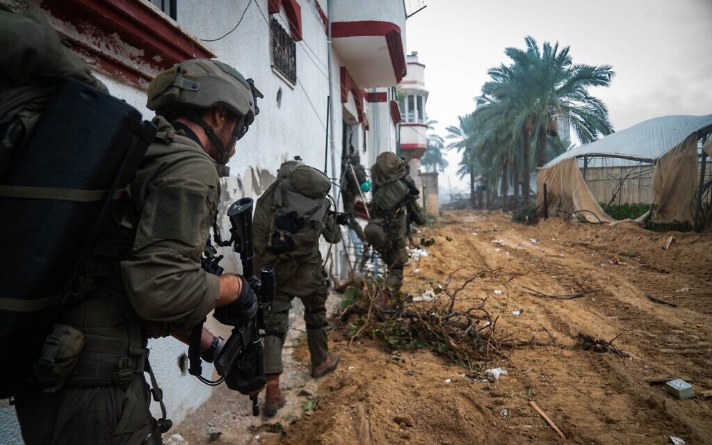 Troops of the Commando Brigade operate in southern Gaza's Khan Younis, in a handout photo published December 15, 2023. (Israel Defense Forces)