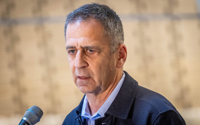 Former IDF chief of staff Aviv Kohavi speaks during a ceremony at the memorial hall for fallen soldiers on Mount Herzl, Jerusalem on January 15, 2024. (Chaim Goldberg/Flash90)