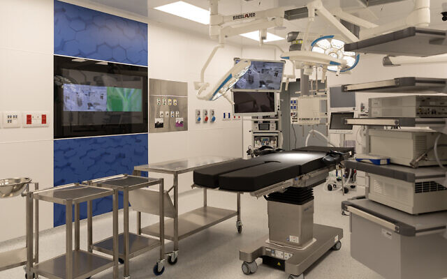 One of the 10 operating rooms in a new 'mini-hospital' for ambulatory surgery at Tel Aviv Sourasky Medical Center-Ichilov Hospital, February 2024. (Jenny Yerushalmi)