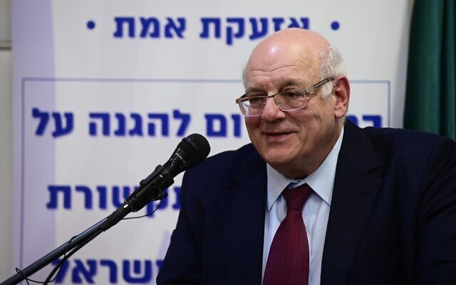 Former Supreme Court Justice Hanan Melcer speaks at a press conference for media freedom in Israel, at Bar Ilan university, February 26, 2023 (Tomer Neuberg/Flash90)