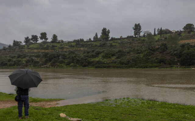 View of the Beit Zayit reservoir near Jerusalem during heavy rains, January 28, 2024 (Chaim Goldberg/Flash90)