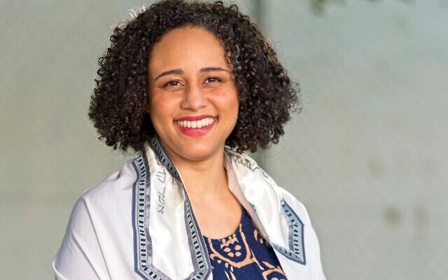 Jenni Asher is studying at the Academy for Jewish Religion California to become a cantor. (Arjun Ramesh via JTA)