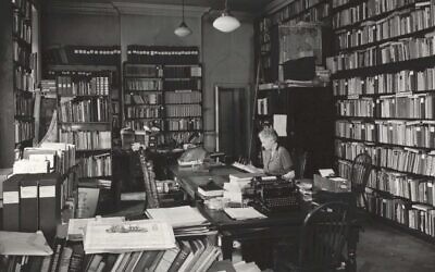 Staff member Mrs. Walter at the Wiener Holocaust Library in 1952. (Wiener Holocaust Library)