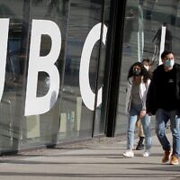 Students wearing face masks are seen at a campus of the University of British Columbia UBC in Vancouver, British Columbia, Canada, on Feb. 7, 2022 (Photo by Liang Sen/Xinhua via Getty Images).
