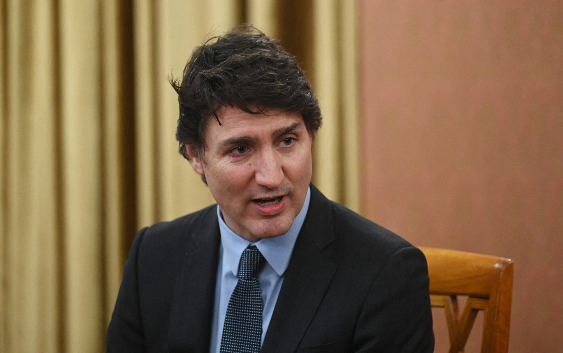 Gantz speaks with Trudeau, warns against Canadian recognition of