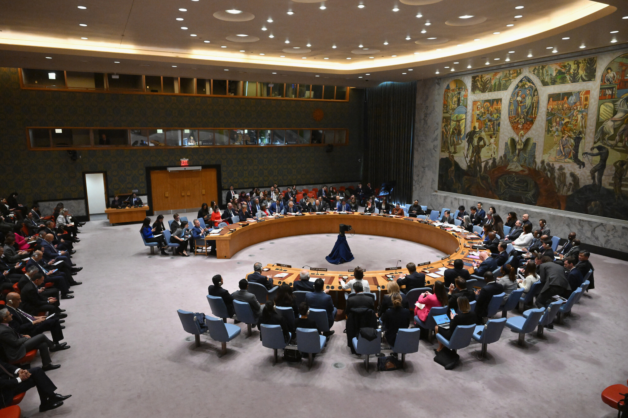 UN Security Council passes Gaza ceasefire resolution as US withholds veto |  The Times of Israel