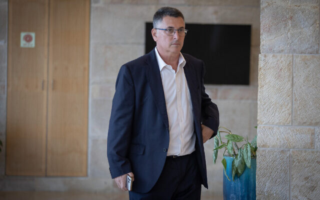 MK Gideon Sa'ar arrives for a meeting of the Defense and Foreign Affairs Committee at the Knesset on October 9, 2023 (Oren Ben Hakoon/Flash90)