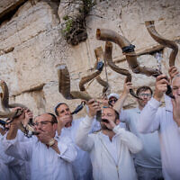 Jews attend a prayer for the return of the hostages held by Hamas in the Gaza Strip, at the Western Wall in the Old City of Jerusalem, March 21, 2024. (Chaim Goldberg/Flash90)