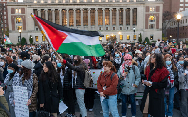 Pro-Palestinian college students participate in a protest at Columbia University campus in New York City on November 14, 2023. (Spencer Platt/Getty Images/AFP)